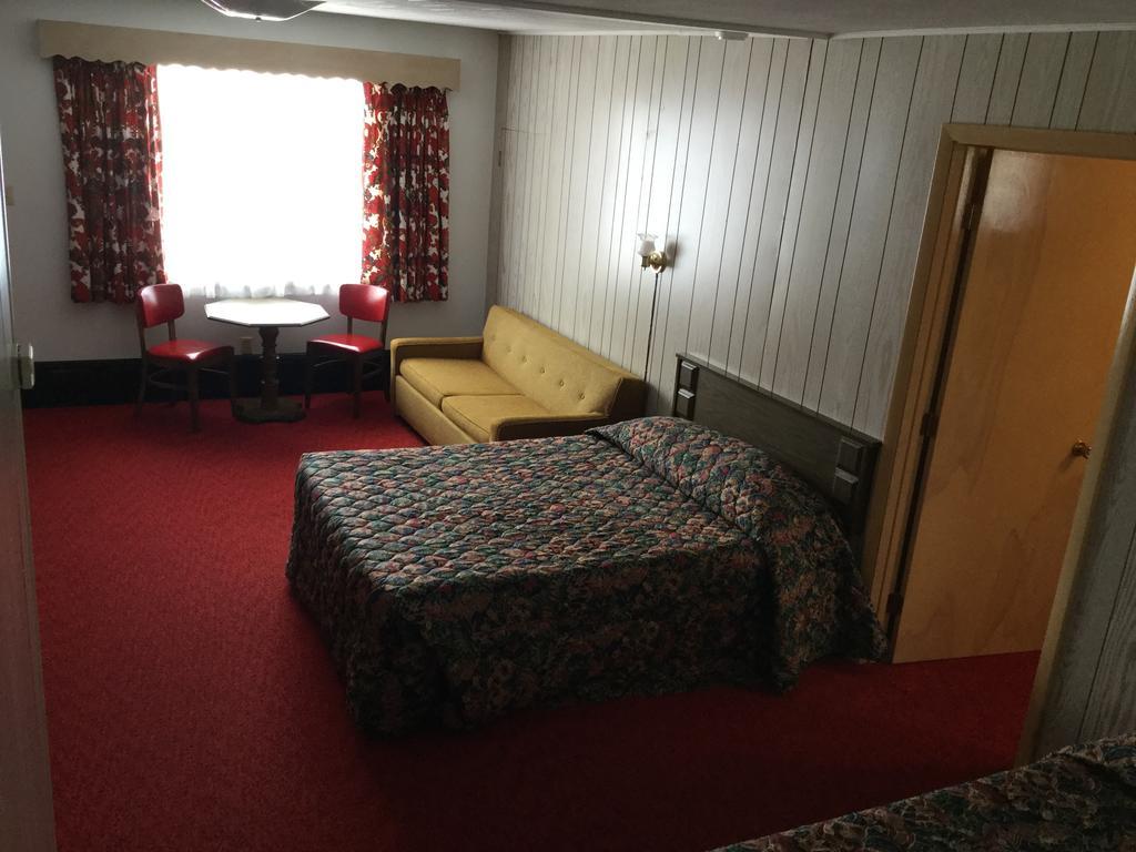 Cedars Motel Айронвуд Екстер'єр фото