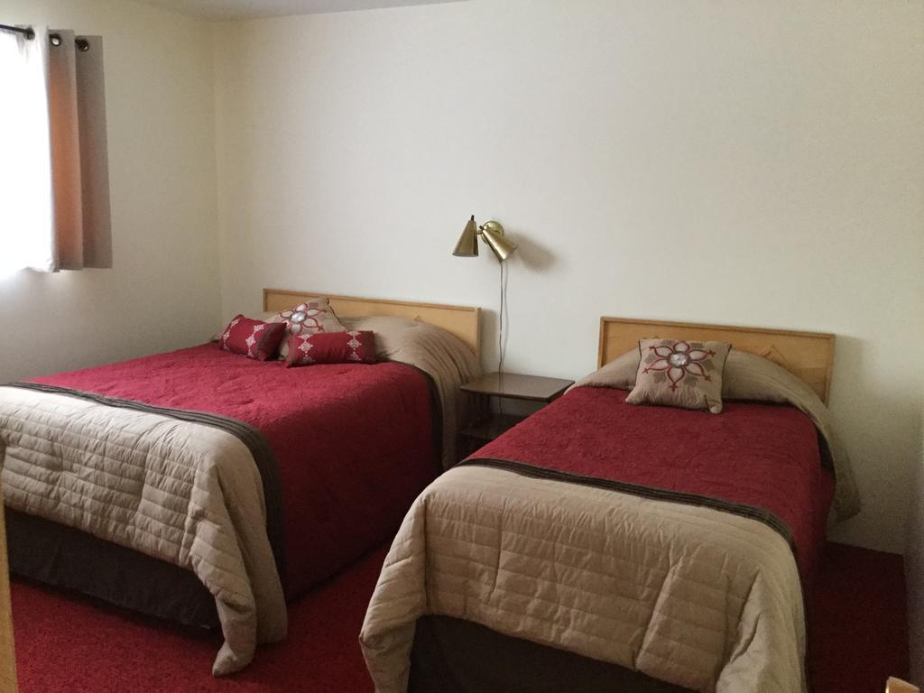 Cedars Motel Айронвуд Екстер'єр фото