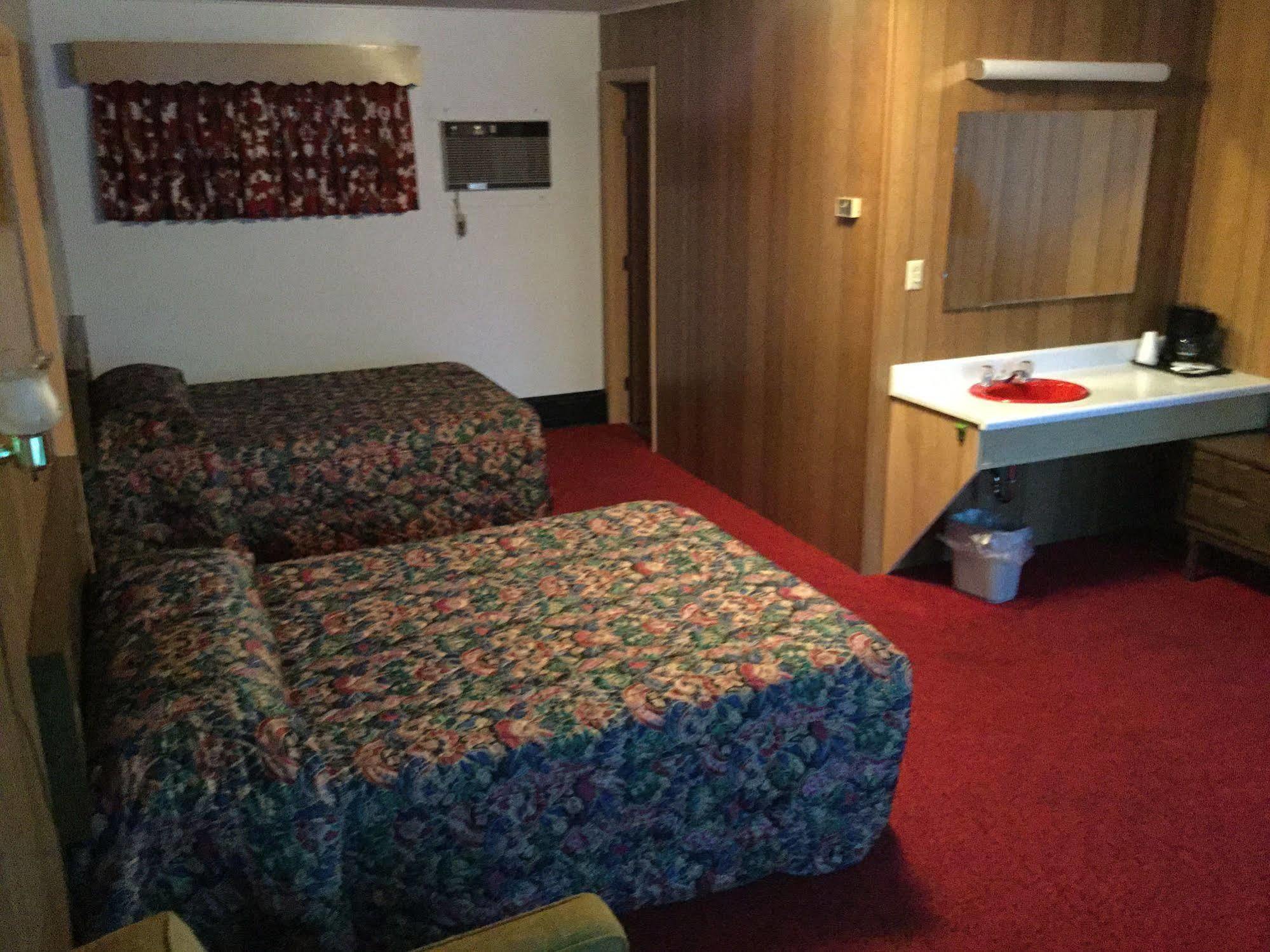 Cedars Motel Айронвуд Екстер'єр фото