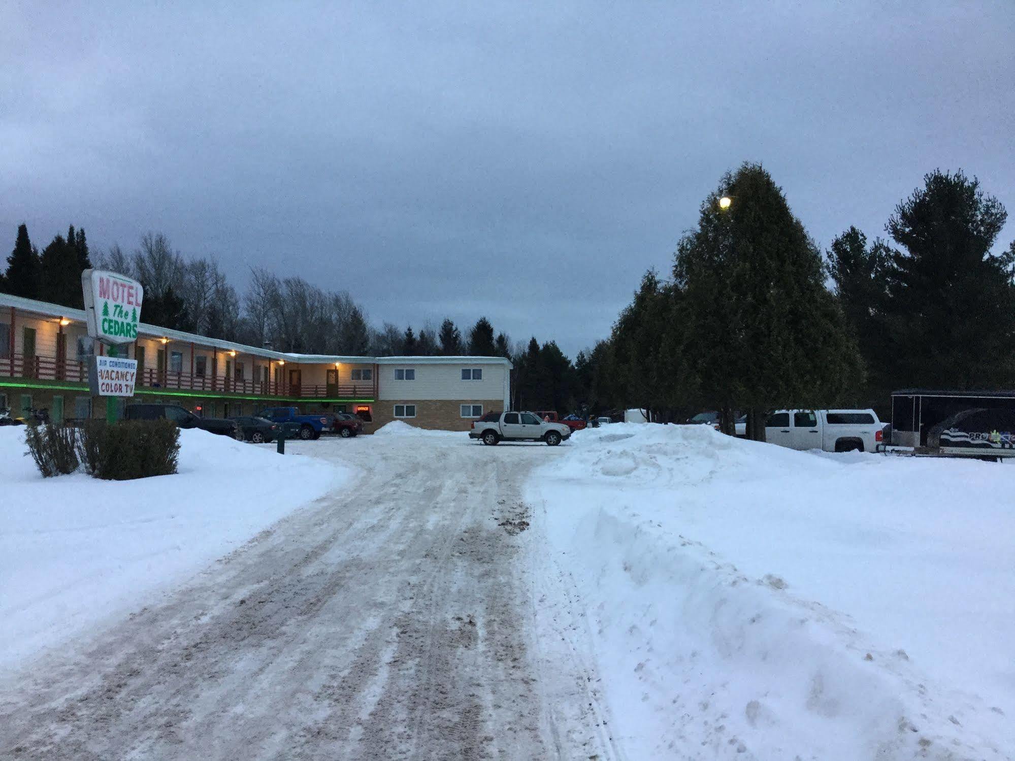Cedars Motel Айронвуд Екстер'єр фото